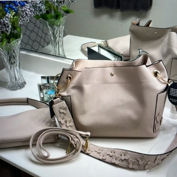 Andrew Marc Handbags - Marc New York/Andrew Marc 5 Bags In 1. Khaki Color NWT